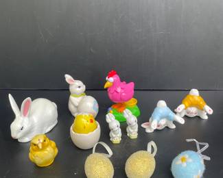 Easter bunny & chick decor