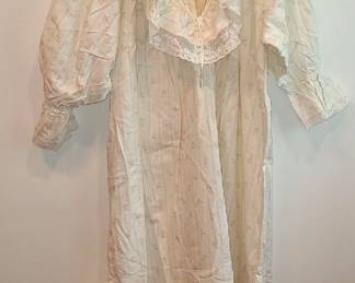 Vintage Saks Fifth Avenue nightgown