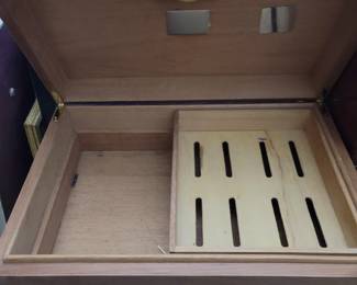 cigar humidor