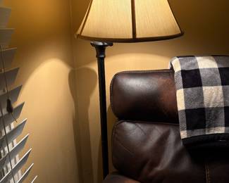Floor lamp