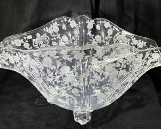 gorgeous bowls and vases…