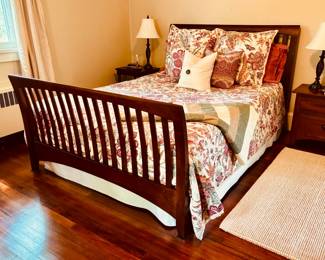 Queen size slatted sleigh style bed...