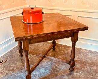 Antique draw-leaf table...