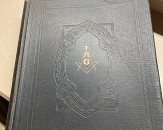 Vintage 1940’s Masonic Bible