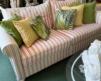 Would love to pre-sell this sofa so we can make more room, it’s yours for only $150 as is
Just a little faded