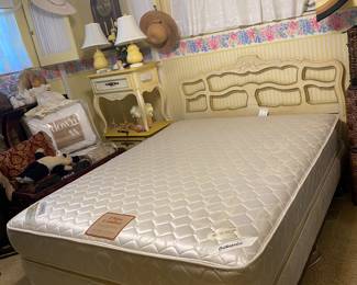 Another double bed. Excellent condition