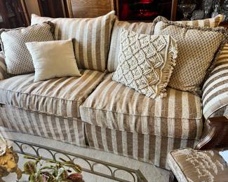 Crackle couch. Great condition