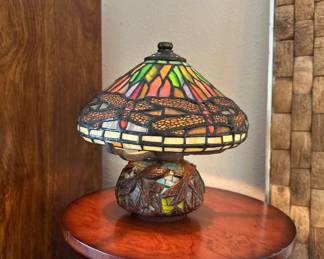 2 small Tiffnay style lamps