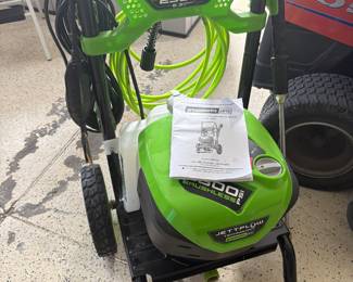 Greenworks PRO 2300 pressure washer - electric