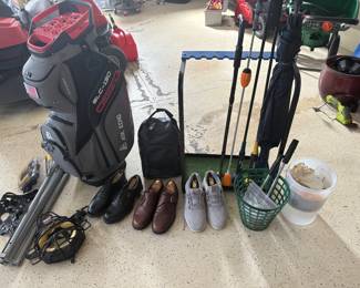 Golf accessories: bag, shoes, stand, and more!