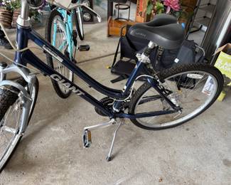 GIANT - Sedona moutain bicycle- with padded seat