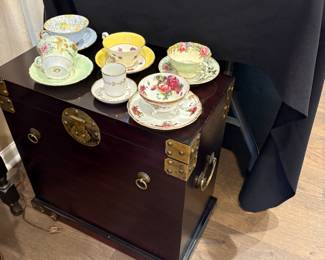 Shelly tea cup and saucer, and English tea cups