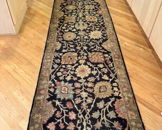 Area rug - runner