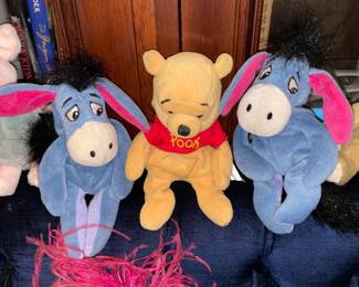 LARGE Winnie The Pooh Collection (Lenox Figurines & Servingware, Handmade Ceramics, Walt Disney Classics Collection Figurines, Vintage Plush, Clothing, Handmade Rugs, Etc.)
