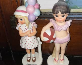 Figurines