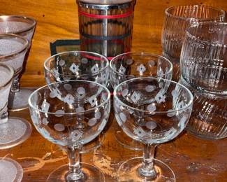 Clear Glassware & Stemware