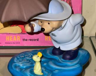 LARGE Winnie The Pooh Collection (Lenox Figurines & Servingware, Handmade Ceramics, Walt Disney Classics Collection Figurines, Vintage Plush, Clothing, Handmade Rugs, Etc.)