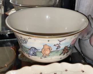 LARGE Winnie The Pooh Collection (Lenox Figurines & Servingware, Handmade Ceramics, Walt Disney Classics Collection Figurines, Vintage Plush, Clothing, Handmade Rugs, Etc.)