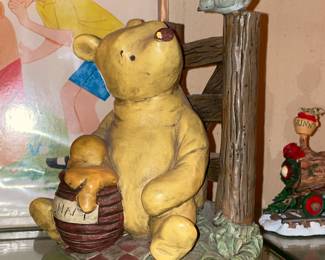 LARGE Winnie The Pooh Collection (Lenox Figurines & Servingware, Handmade Ceramics, Walt Disney Classics Collection Figurines, Vintage Plush, Clothing, Handmade Rugs, Etc.)