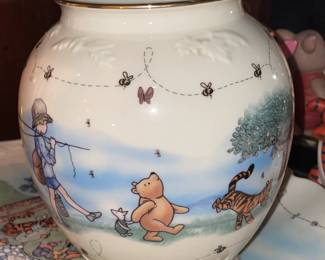 LARGE Winnie The Pooh Collection (Lenox Figurines & Servingware, Handmade Ceramics, Walt Disney Classics Collection Figurines, Vintage Plush, Clothing, Handmade Rugs, Etc.)