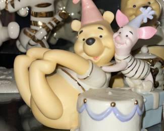 LARGE Winnie The Pooh Collection (Lenox Figurines & Servingware, Handmade Ceramics, Walt Disney Classics Collection Figurines, Vintage Plush, Clothing, Handmade Rugs, Etc.)