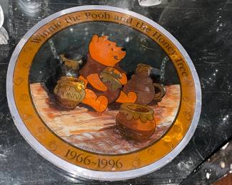 LARGE Winnie The Pooh Collection (Lenox Figurines & Servingware, Handmade Ceramics, Walt Disney Classics Collection Figurines, Vintage Plush, Clothing, Handmade Rugs, Etc.)