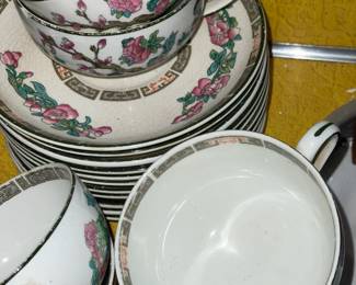 Cup & Saucer Set
