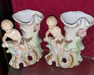 Set Of 2 Porcelain Cherub Figurine Vases