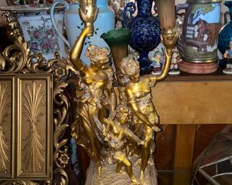 STUNNING Gold Figural Lamp W/ Green & Orange Horn Glass Flower Lamp Shades