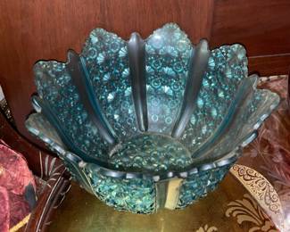 Large Vintage Daisy Button Blue Glass Bowl