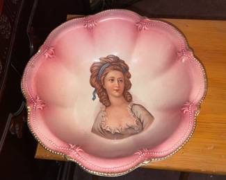 Hand Painted Portrait Scalloped Edge Bowl (Prussia)