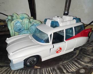 Vintage Kenner Ghostbusters Ecto-1 Car