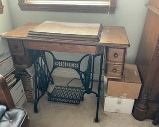 Singer Sewing Machine