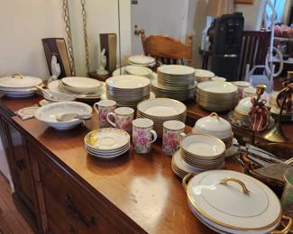 Hutschenreuther Selb porcelain dinner set & servers + more