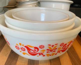 Pyrex Mixing Bowl Set
