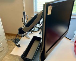 Really nice computer monitor with desk mount $10
Desk  $10