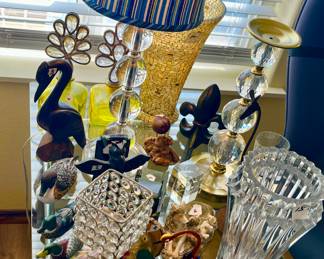 Lots of cute collectibles
Two crystal vases $15 for one
$30 for the tall one located in the kitchen