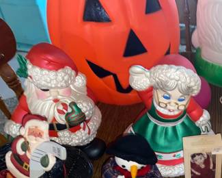 More Christmas items!