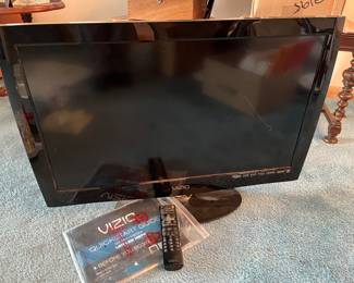 Vizio 32" flatscreen TV......