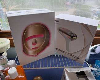 Lighted face mask