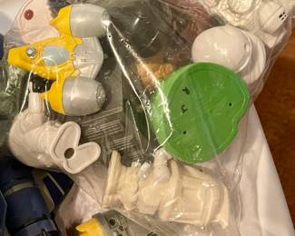 STAR WARS FIGURES