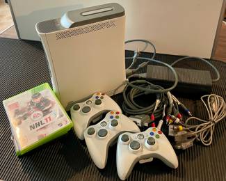 NINTENDO XBOX 360 GAME CONSOLE