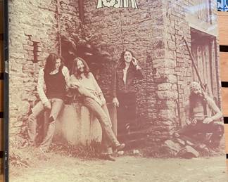 VINTAGE VINYL