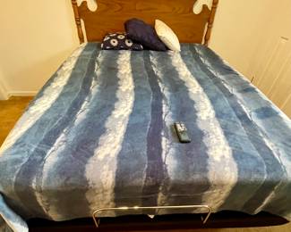 FULL SIZE SEALY POSTUREPEDIC ADJUSTABLE BED