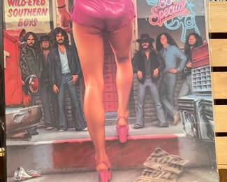 VINTAGE VINYL