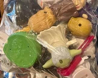 STAR WARS FIGURES