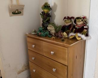 4 Drawer Pine Chest