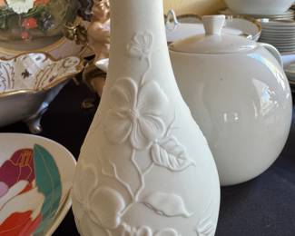 Kaiser Bisque Vase