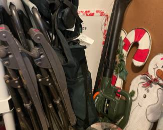 Folding recliner chairs, Christmas Decor