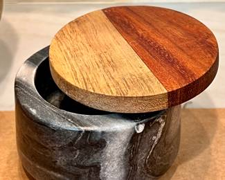 Marble salt cup w/wood lid